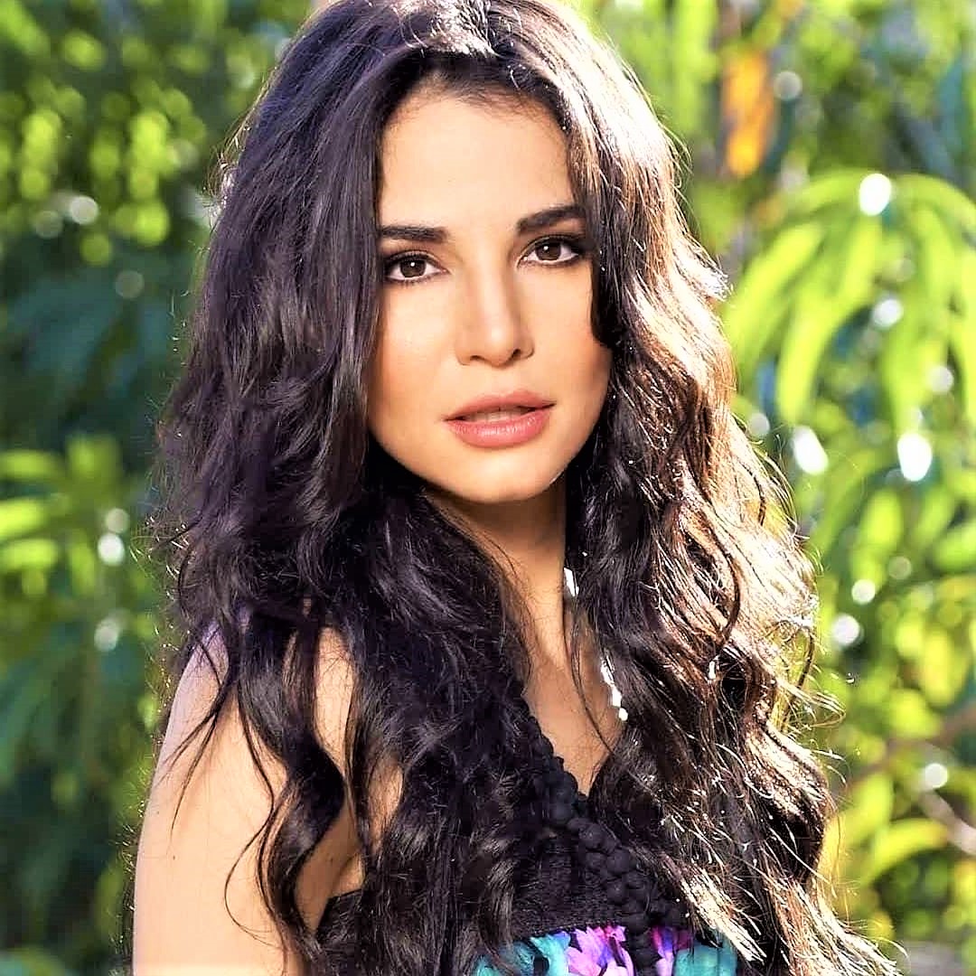 Hot martha higareda Netflix's Altered