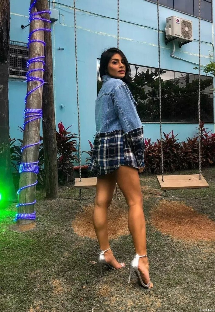 Carolina, 31